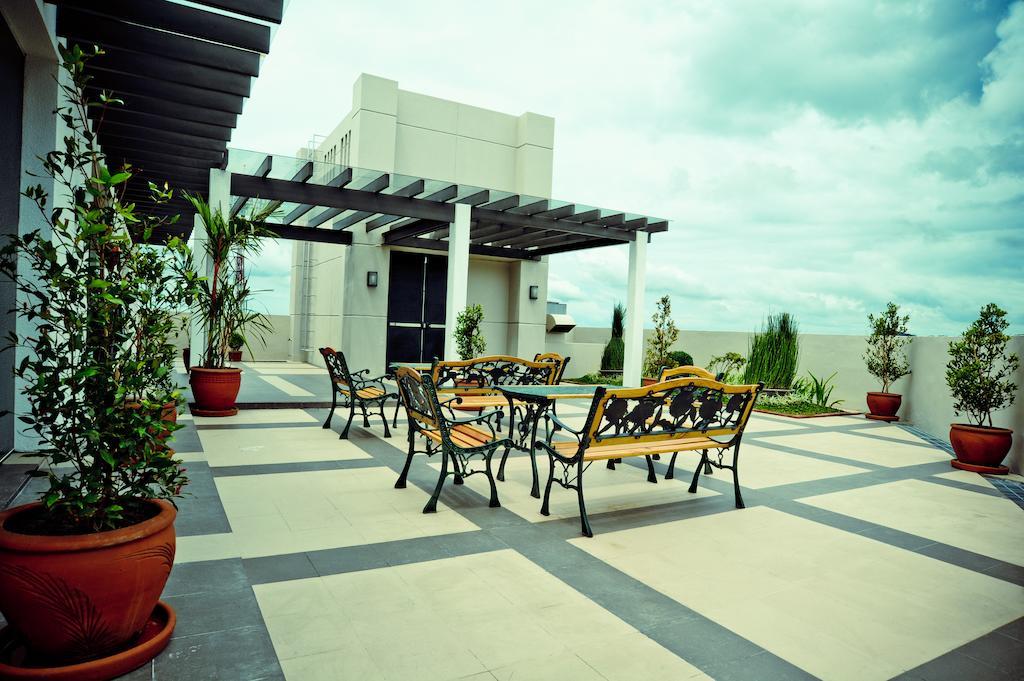 Santomas Suites Santo Tomas Exterior photo
