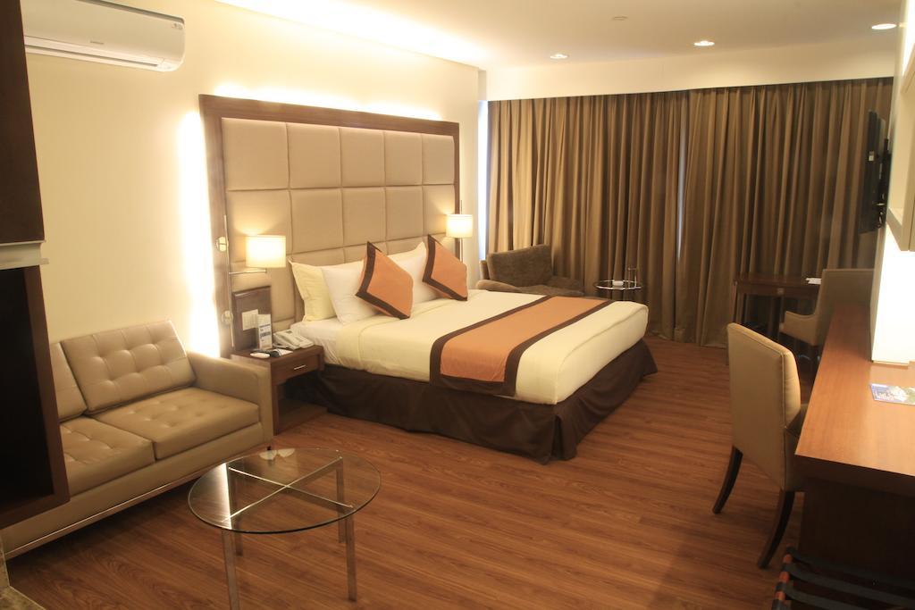 Santomas Suites Santo Tomas Exterior photo