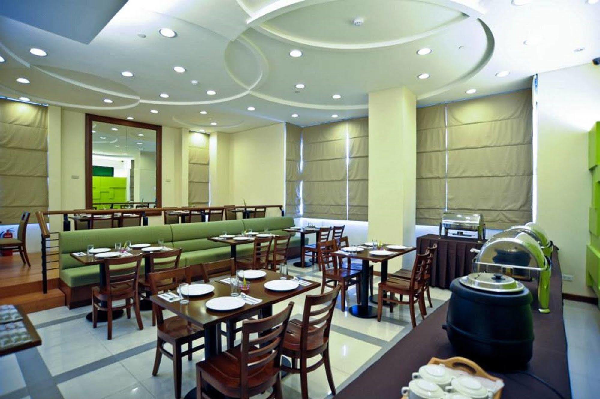 Santomas Suites Santo Tomas Exterior photo